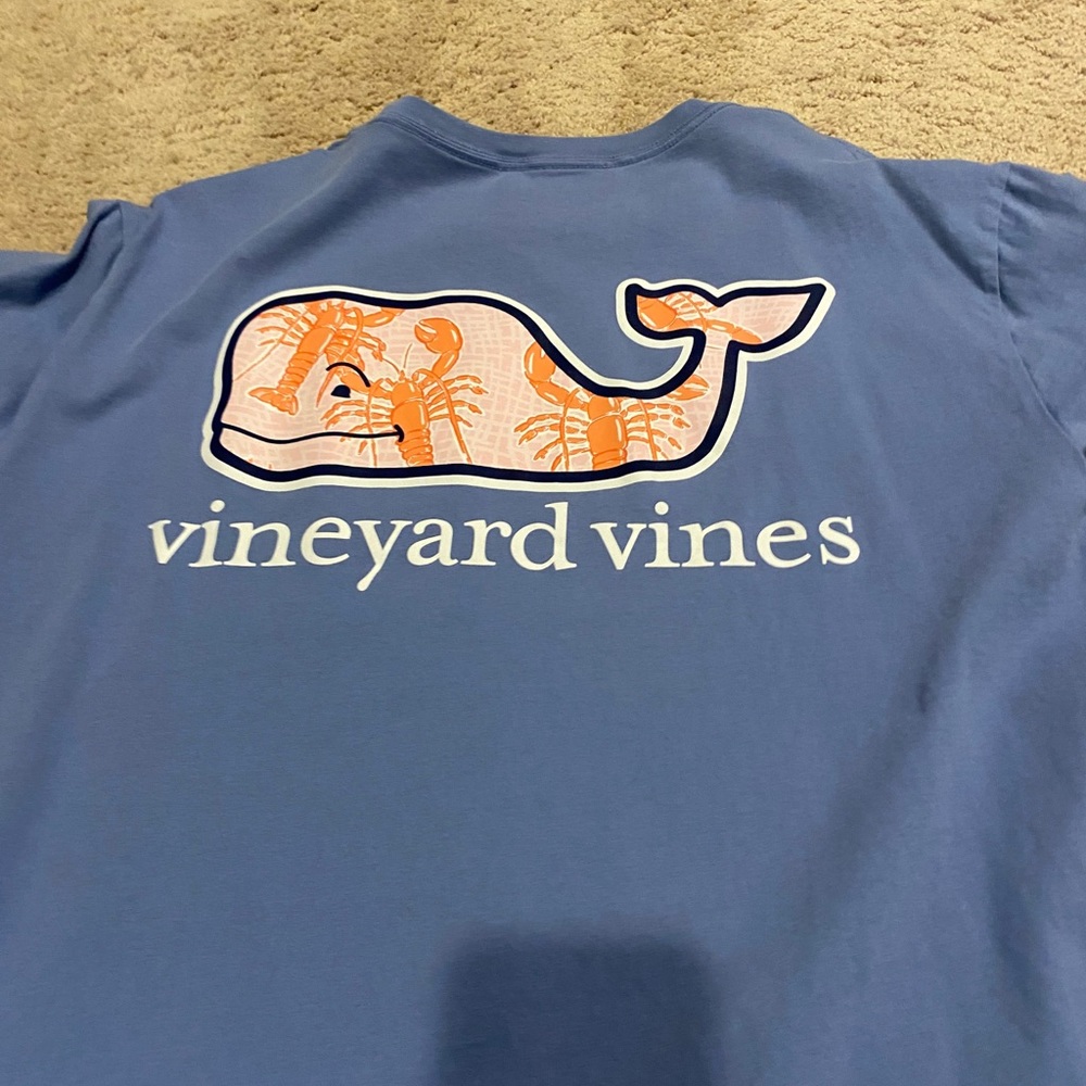 Vineyard Vines T shirt